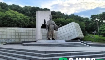 정조대왕 동상 - 수원시